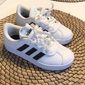 Kids adidas sneakers size 11 toddler